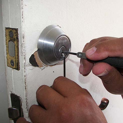 Locksmith techniques and tools